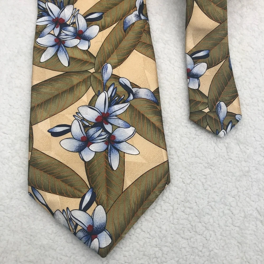 Tango Max Raab 100% Silk Tie - Tan Beige Green White Blue - Hawaiian Island Vibe - Picture 2 of 5